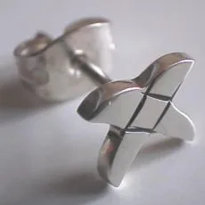 Perspective view of a handcrafted 925 sterling silver geometric X stud earring featuring engraved crisscross accent lines and a polished modern finish.